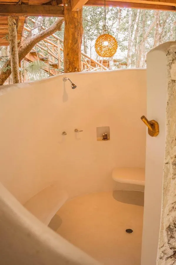 Ajal Tulum Tree House Hotel 4*,